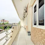 Oyo Life 3606 Kost Kartini Syariah