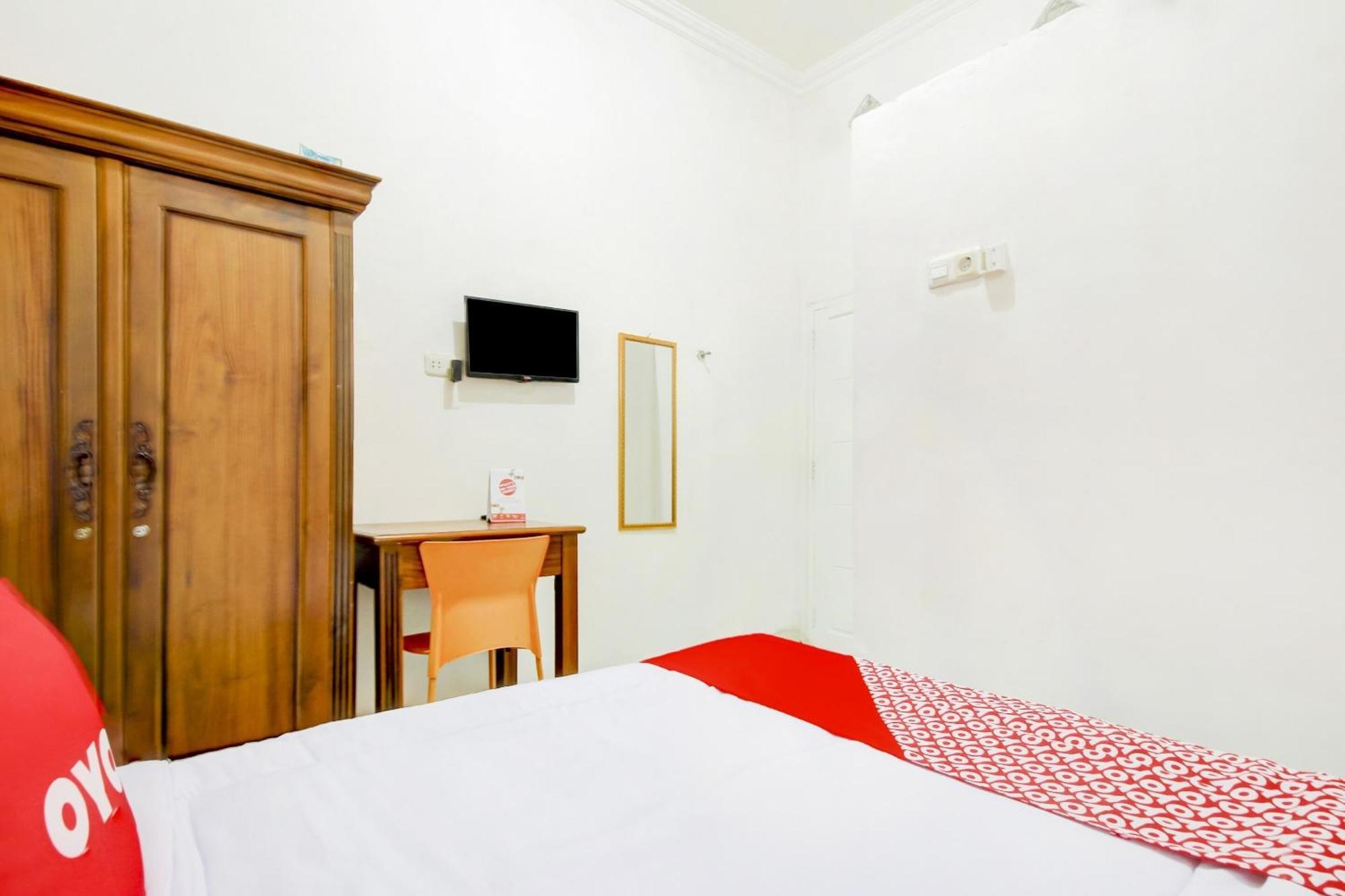 Oyo Life 3606 Kost Kartini Syariah 2* Palembang