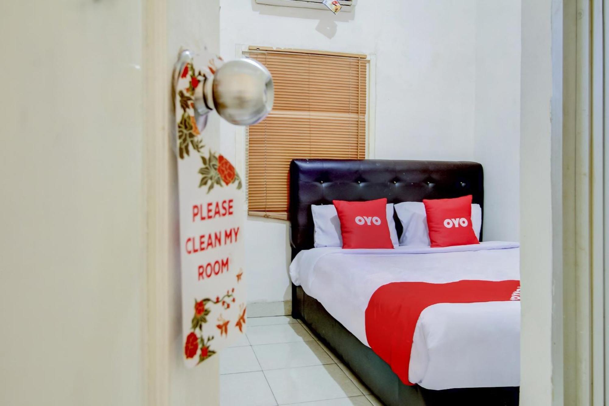Oyo Life 3606 Kost Kartini Syariah Hotel
